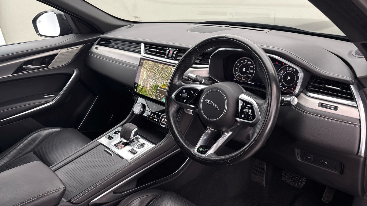 Used Jaguar F-Pace 2021 for sale - 76334500: Photo 5