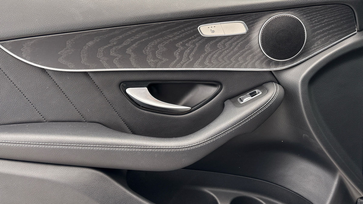 Used Mercedes-Benz GLC 2020 for sale - 76655670: Photo 19