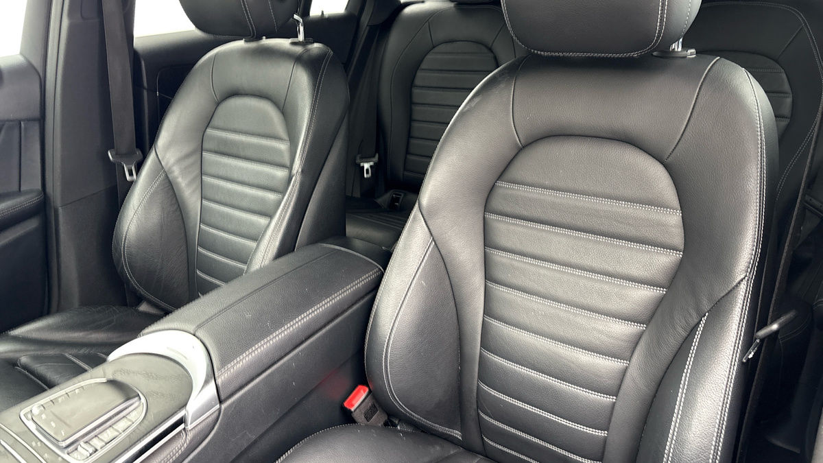 Used Mercedes-Benz GLC 2020 for sale - 76655670: Photo 7