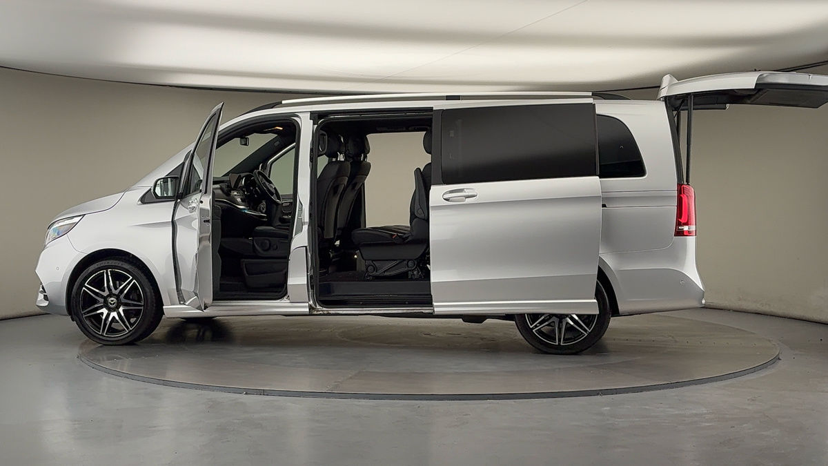 Used Mercedes-Benz V-Class 2023 for sale - 78213266: Photo 58