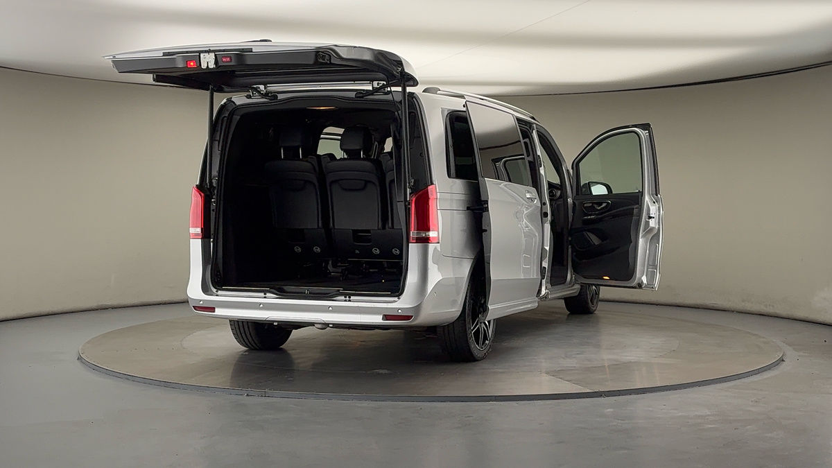 Used Mercedes-Benz V-Class 2023 for sale - 78213266: Photo 71