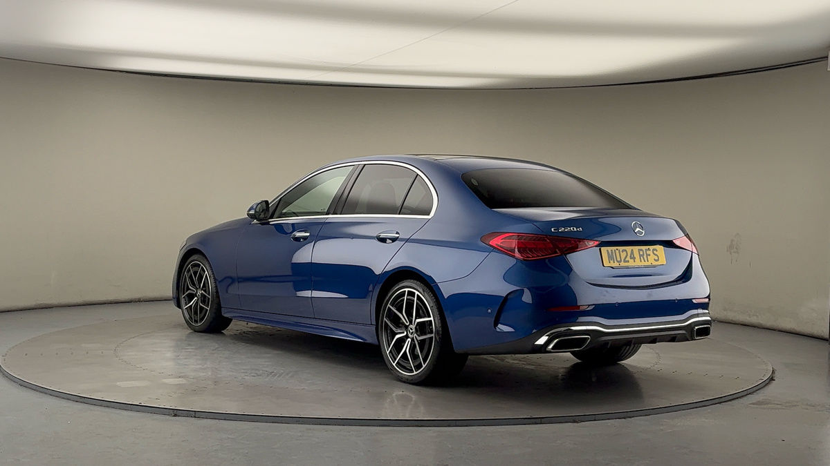 Used Mercedes-Benz C Class 2024 for sale - 77622197: Photo 2