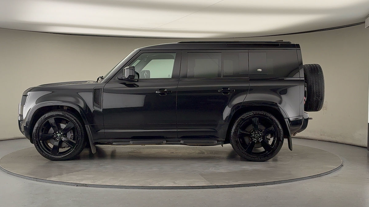 Used Land Rover Defender 110 2021 for sale - 76570848: Photo 15