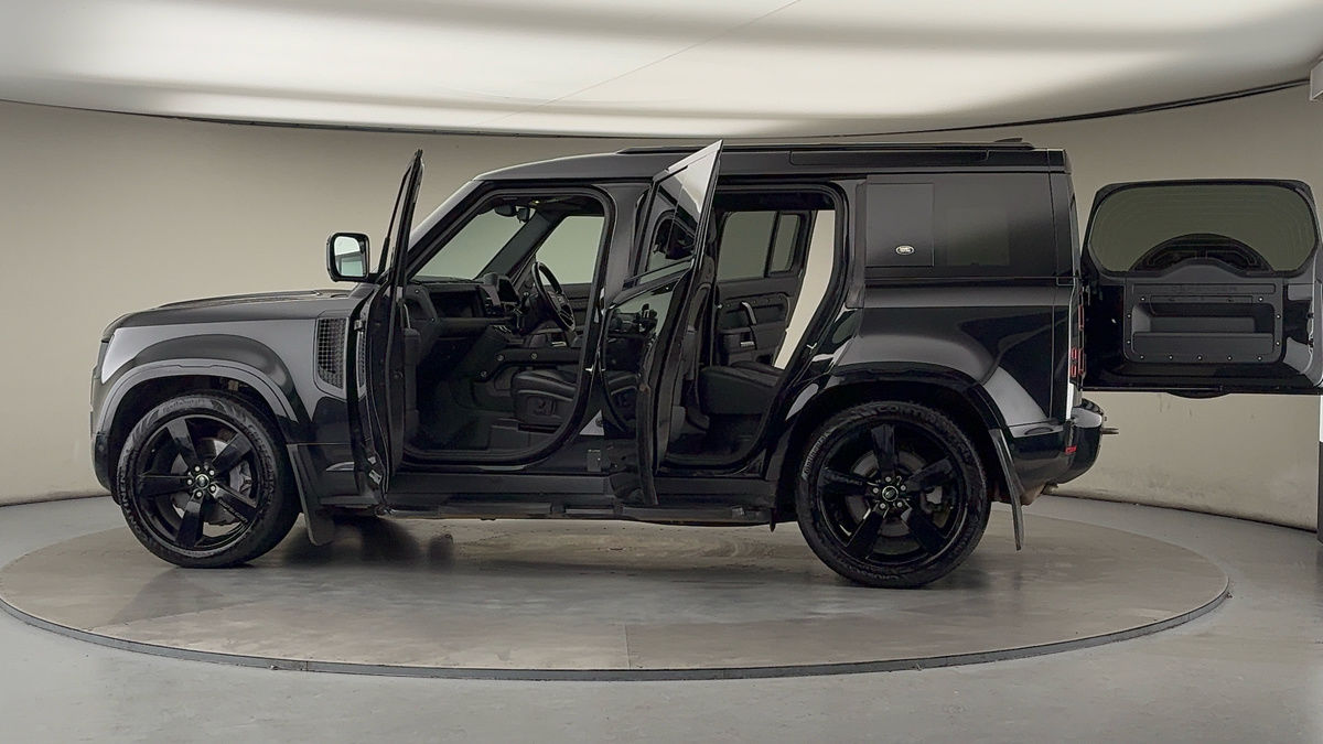 Used Land Rover Defender 110 2021 for sale - 76570848: Photo 46