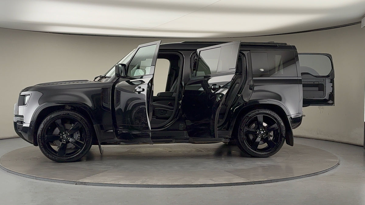 Used Land Rover Defender 110 2021 for sale - 76570848: Photo 47