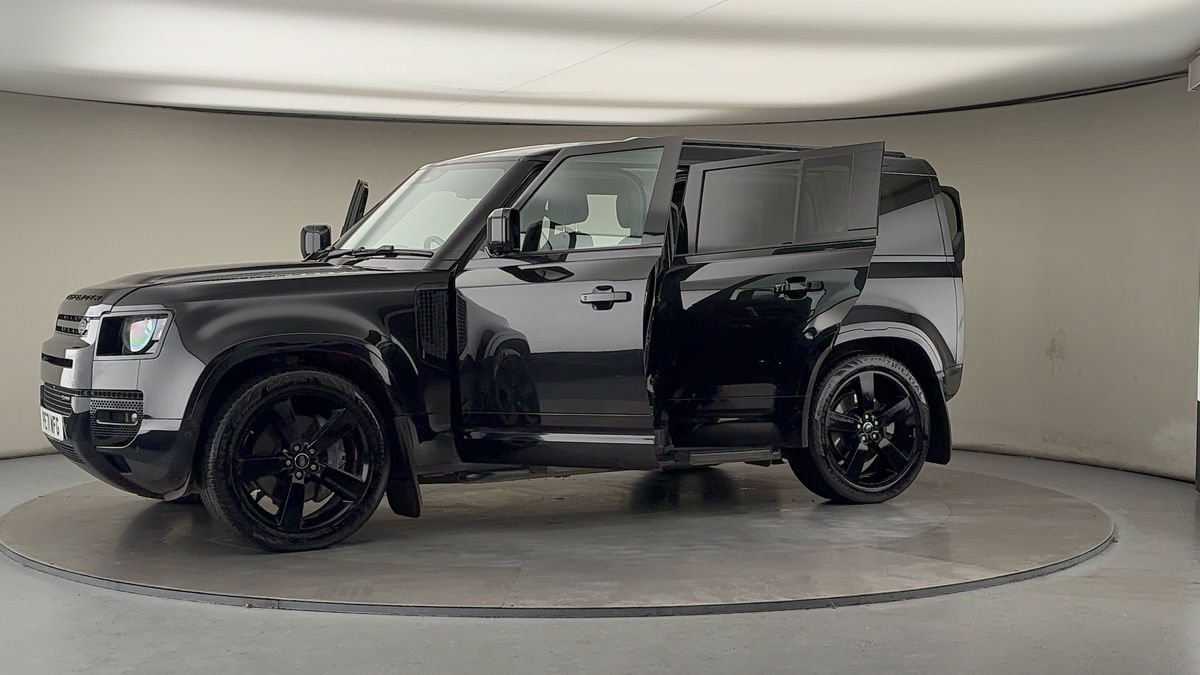 Used Land Rover Defender 110 2021 for sale - 76570848: Photo 48