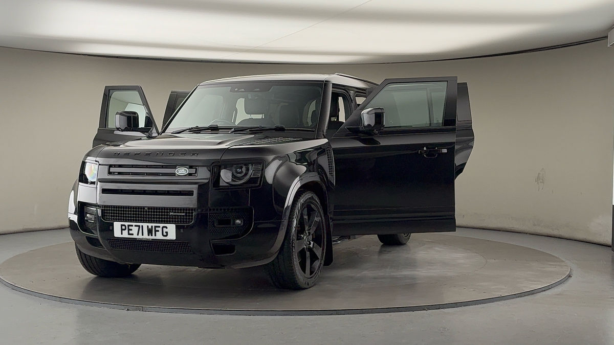 Used Land Rover Defender 110 2021 for sale - 76570848: Photo 50