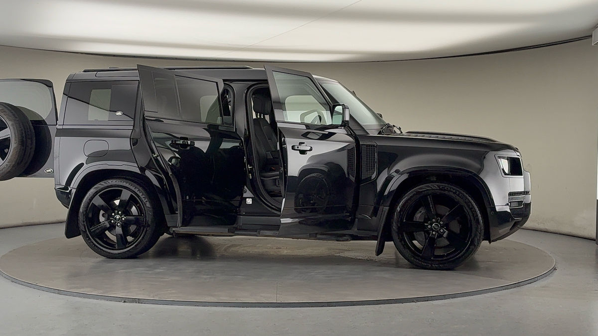 Used Land Rover Defender 110 2021 for sale - 76570848: Photo 55