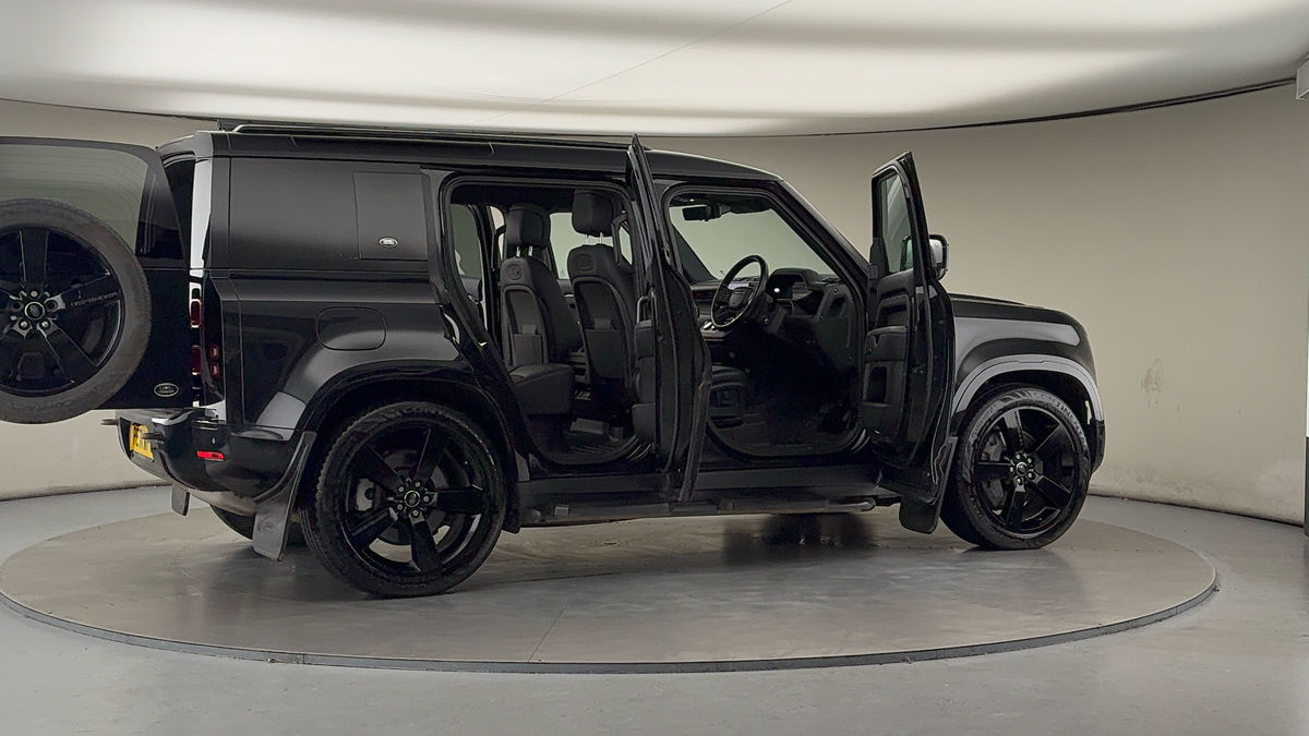 Used Land Rover Defender 110 2021 for sale - 76570848: Photo 57