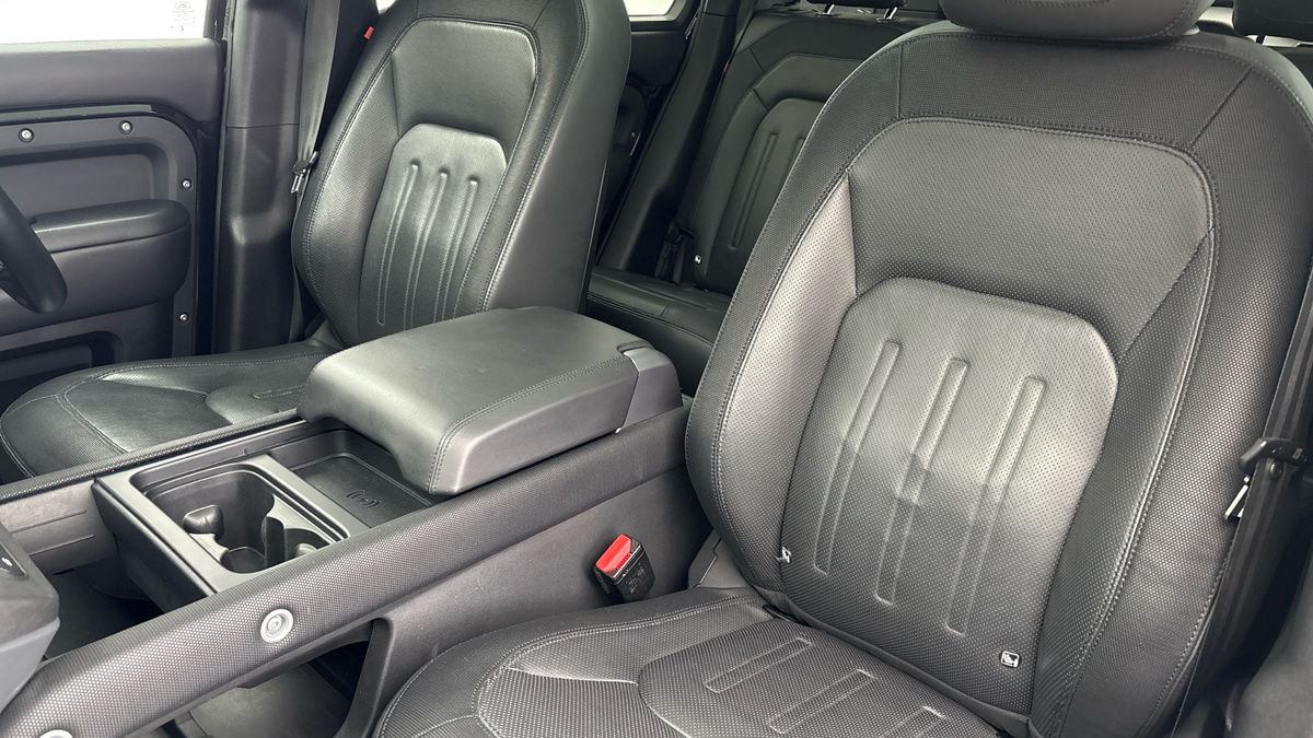 Used Land Rover Defender 110 2021 for sale - 76570848: Photo 7