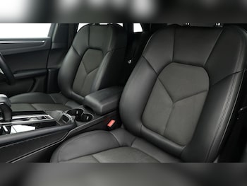 Used Porsche Macan 2022 for sale - 75384910: Photo