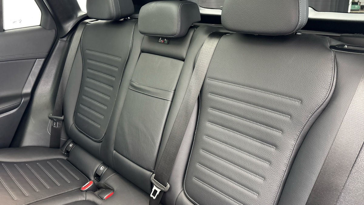 Used Mercedes-Benz GLC 2023 for sale - 77370429: Photo 8