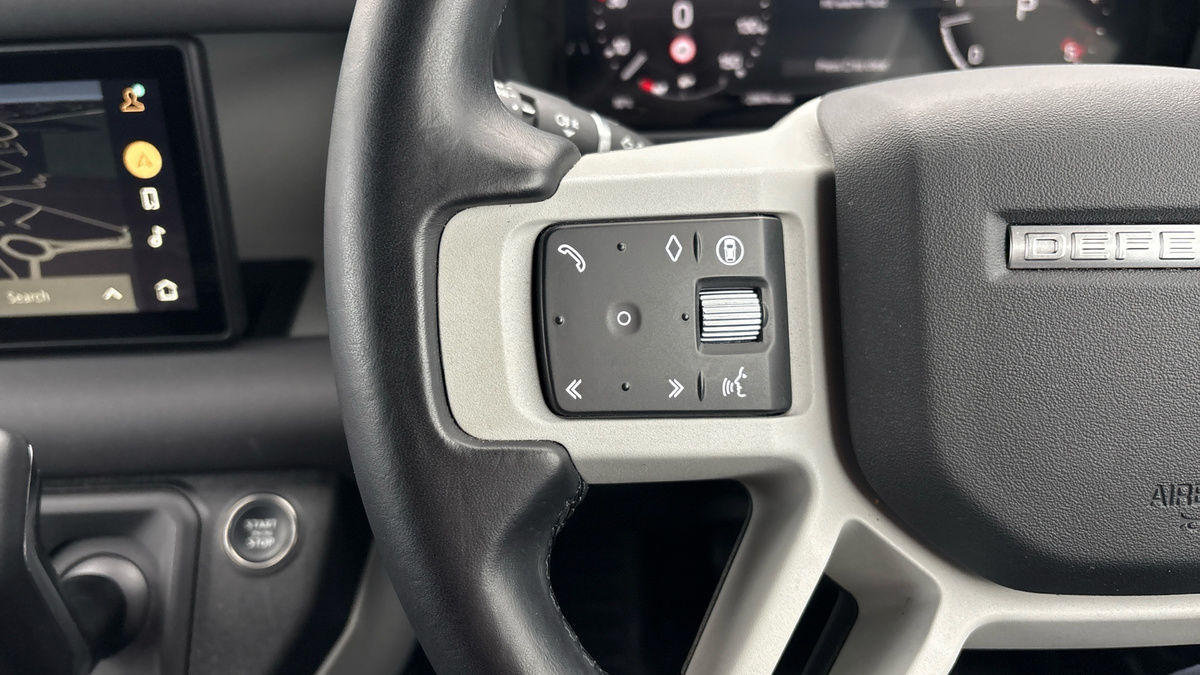 Used Land Rover Defender 2023 for sale - 77395042: Photo 13