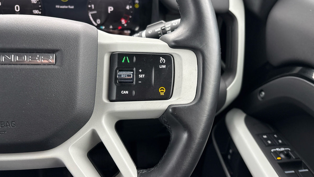 Used Land Rover Defender 2023 for sale - 77395042: Photo 14