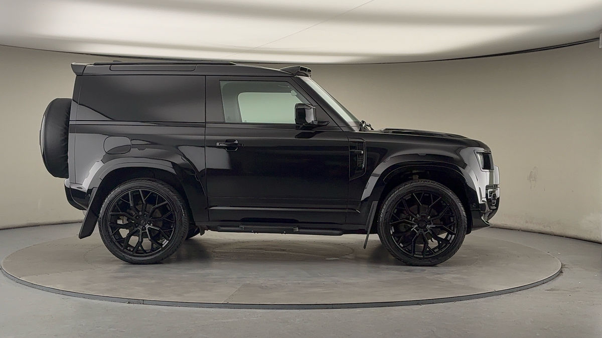 Used Land Rover Defender 2023 for sale - 77395042: Photo 16