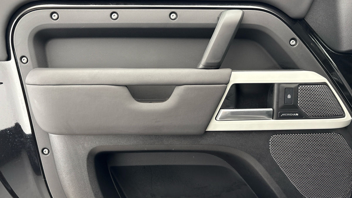 Used Land Rover Defender 2023 for sale - 77395042: Photo 19