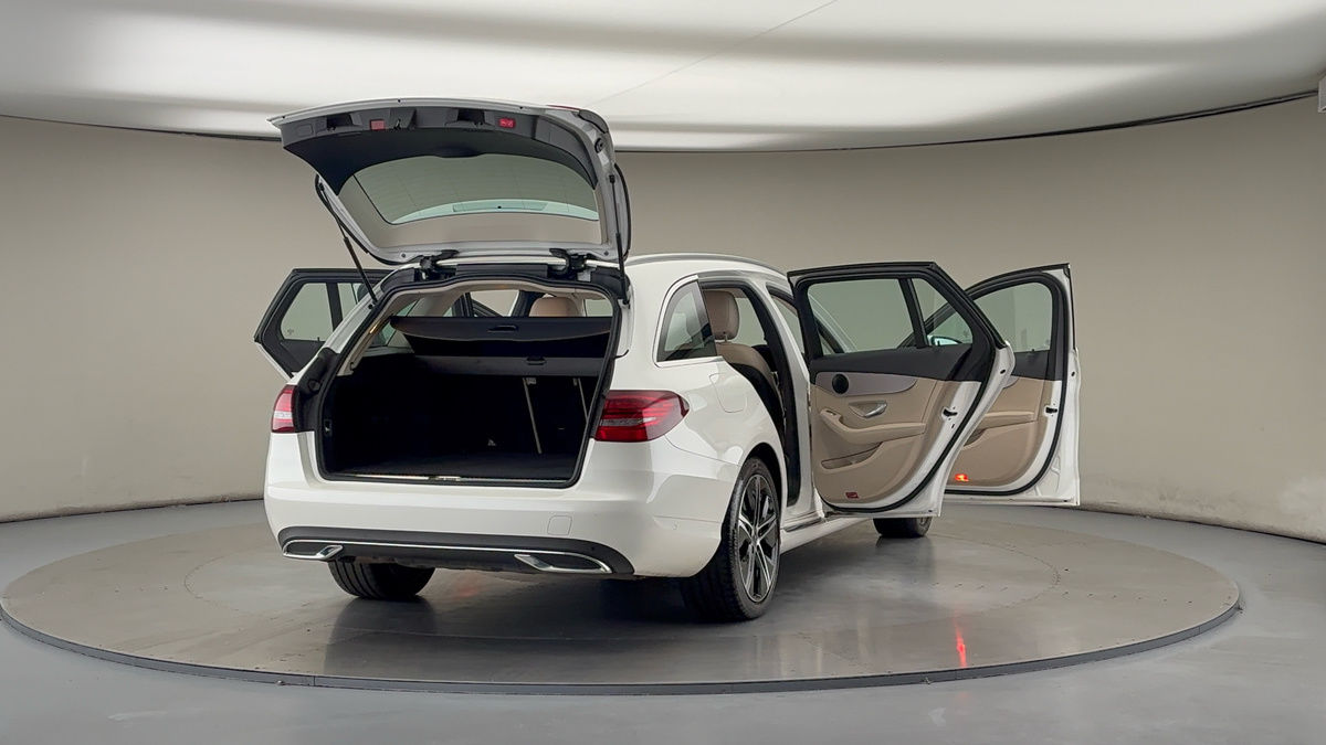 Used Mercedes-Benz C Class 2021 for sale - 76236445: Photo 60