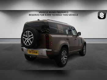Used Land Rover Defender 110 2023 for sale - 78807034: Photo