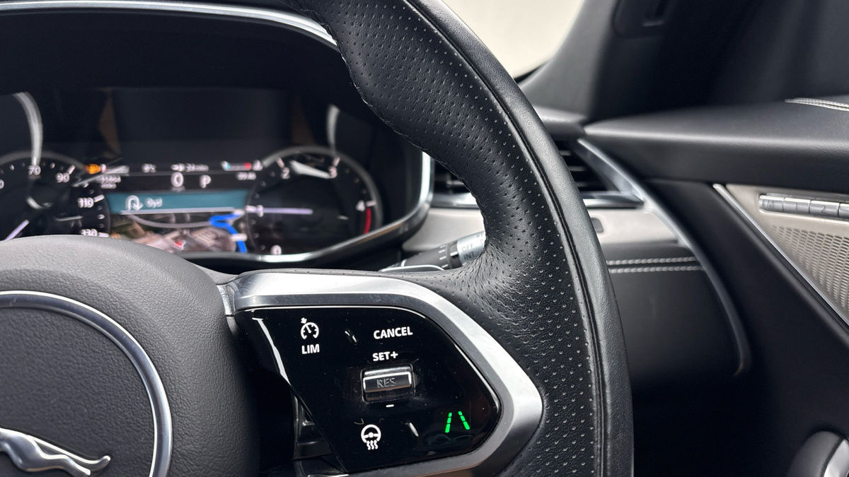 Used Jaguar F-Pace 2022 for sale - 76725445: Photo 14