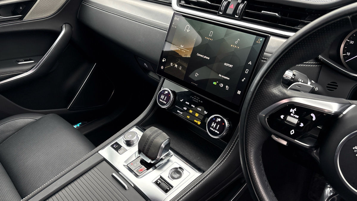 Used Jaguar F-Pace 2022 for sale - 76725445: Photo 18