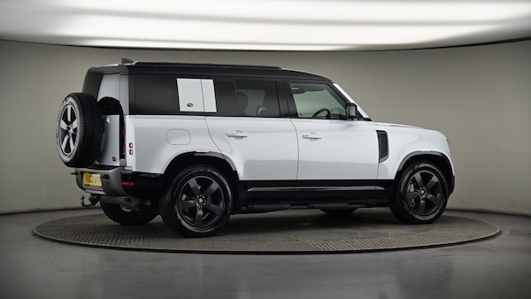 Used Land Rover Defender 110 2022 for sale - 75631747: Photo 41