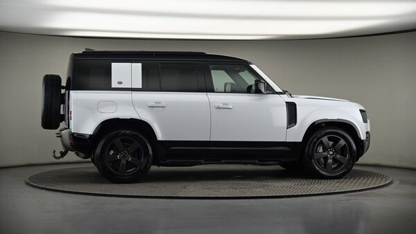 Used Land Rover Defender 110 2022 for sale - 75631747: Photo 42