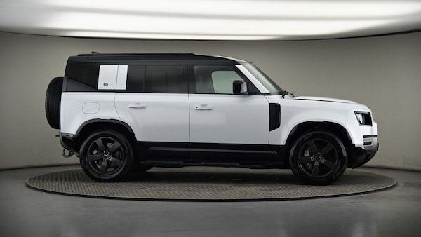 Used Land Rover Defender 110 2022 for sale - 75631747: Photo 43