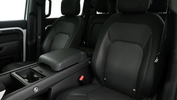 Used Land Rover Defender 110 2022 for sale - 75631747: Photo 4