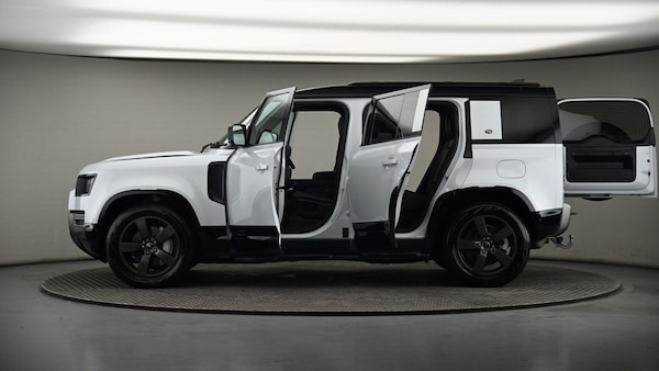 Used Land Rover Defender 110 2022 for sale - 75631747: Photo 51