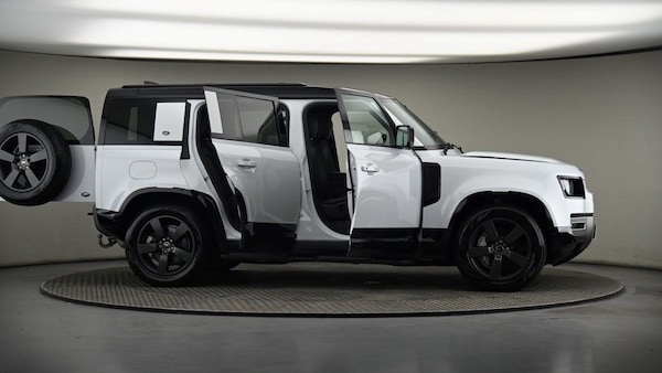 Used Land Rover Defender 110 2022 for sale - 75631747: Photo 59