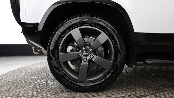 Used Land Rover Defender 110 2022 for sale - 75631747: Photo 9