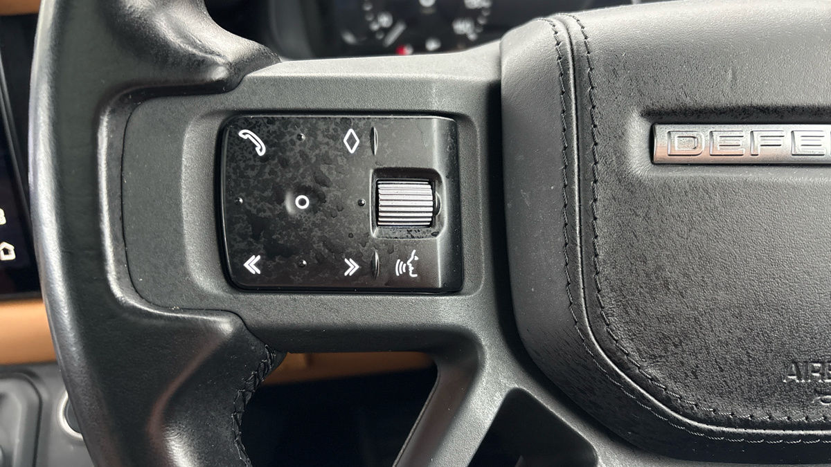 Used Land Rover Defender 2023 for sale - 77395048: Photo 13