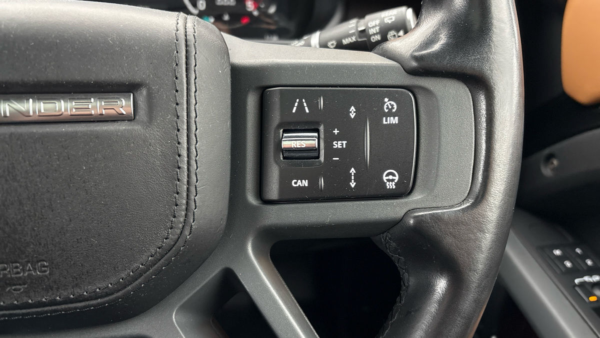 Used Land Rover Defender 2023 for sale - 77395048: Photo 14