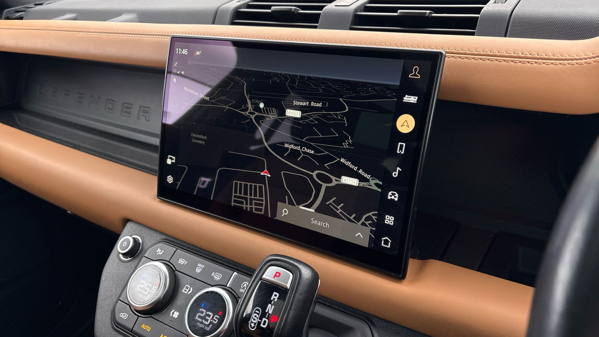 Used Land Rover Defender 2023 for sale - 77395048: Photo 17