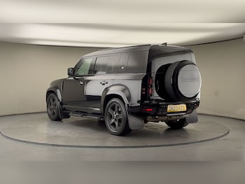 Used Land Rover Defender 2023 for sale - 77395048: Photo