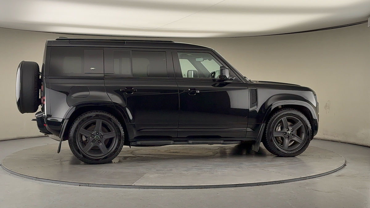 Used Land Rover Defender 2023 for sale - 77395048: Photo 37