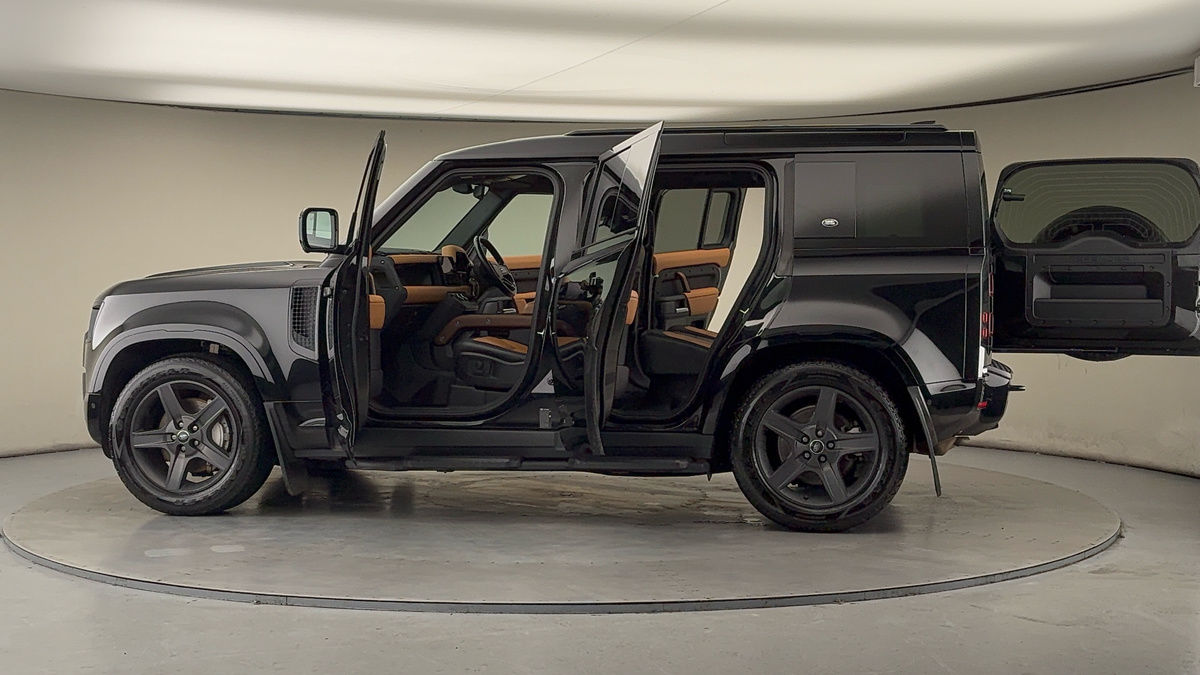 Used Land Rover Defender 2023 for sale - 77395048: Photo 46