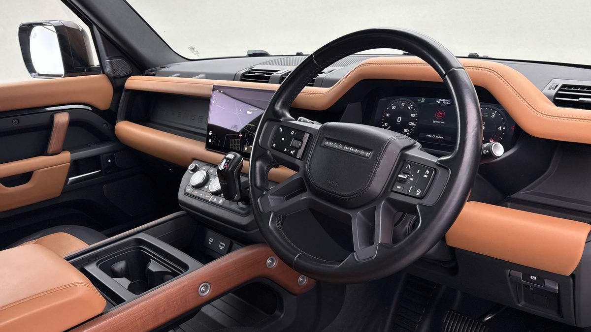 Used Land Rover Defender 2023 for sale - 77395048: Photo 5
