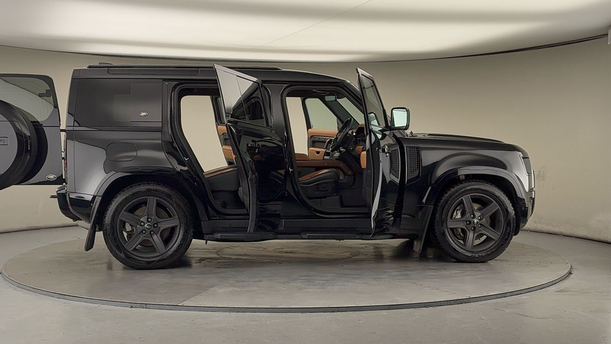 Used Land Rover Defender 2023 for sale - 77395048: Photo 56