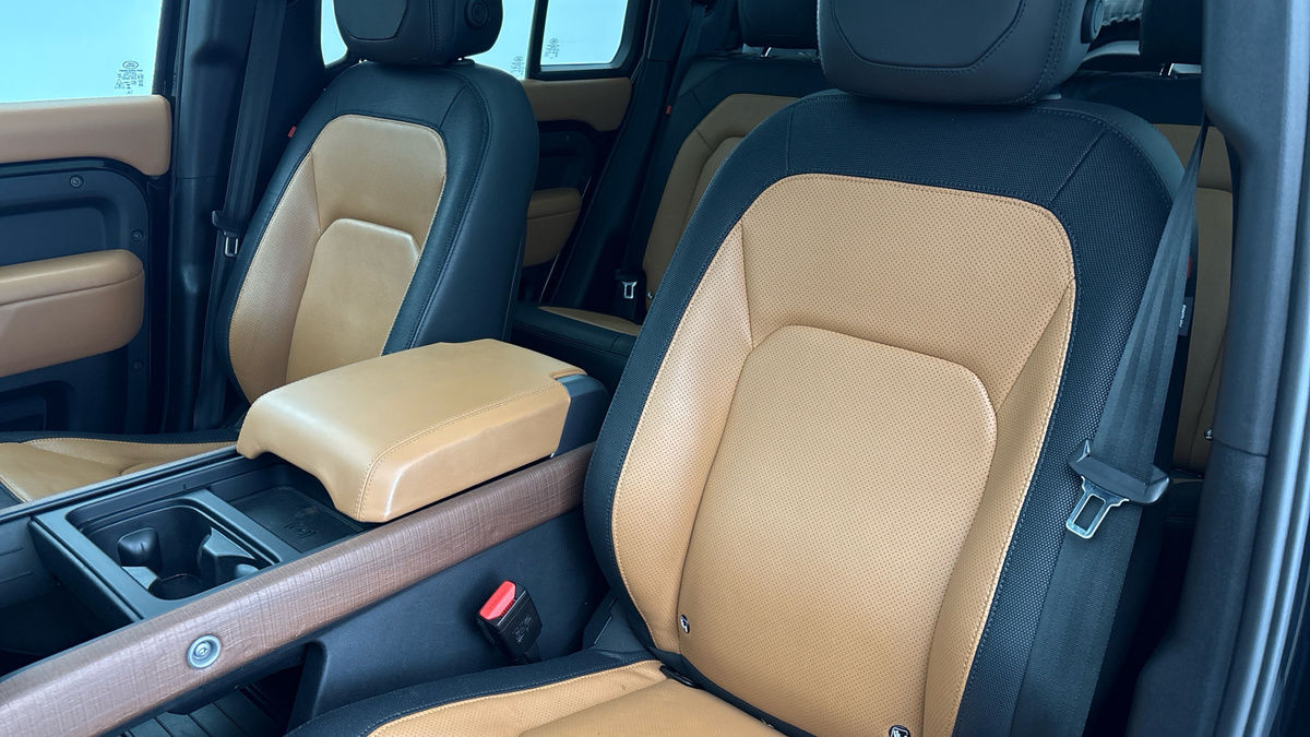 Used Land Rover Defender 2023 for sale - 77395048: Photo 7