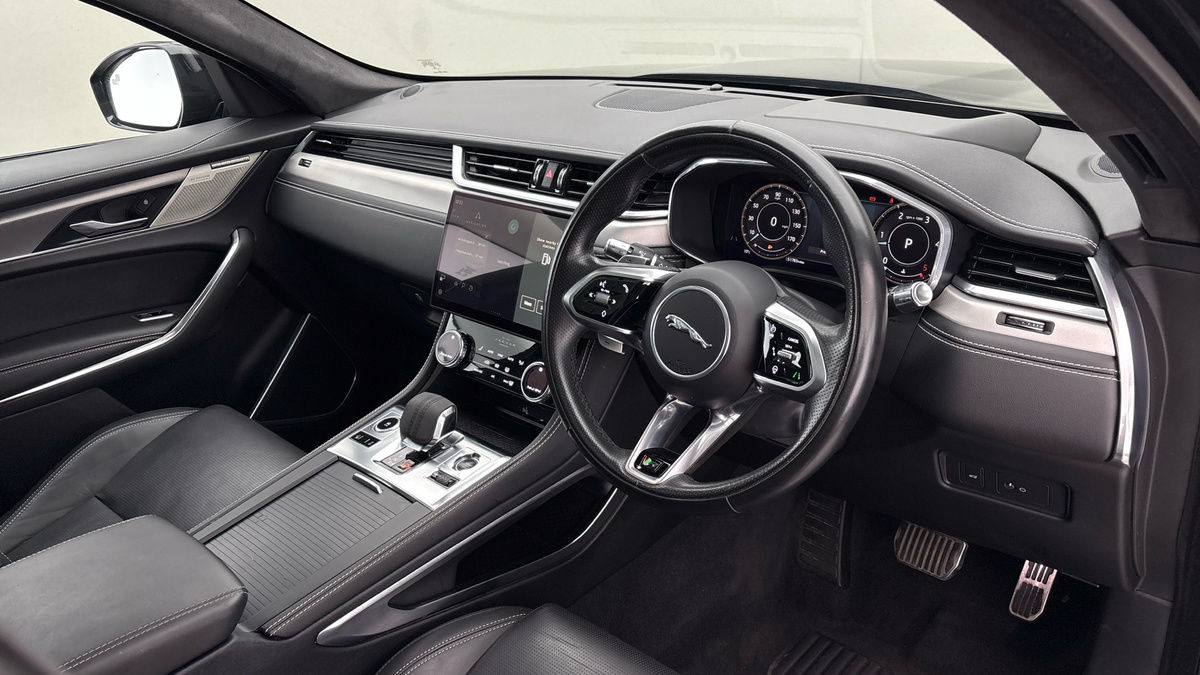 Used Jaguar F-Pace 2021 for sale - 76520967: Photo 5