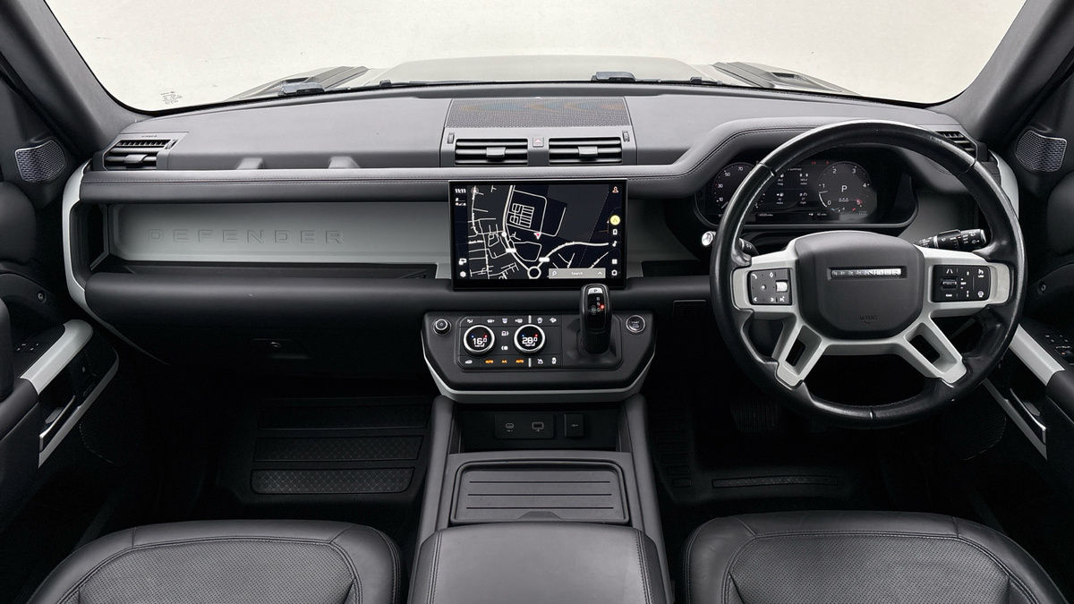 Used Land Rover Defender 110 2023 for sale - 75912458: Photo 12