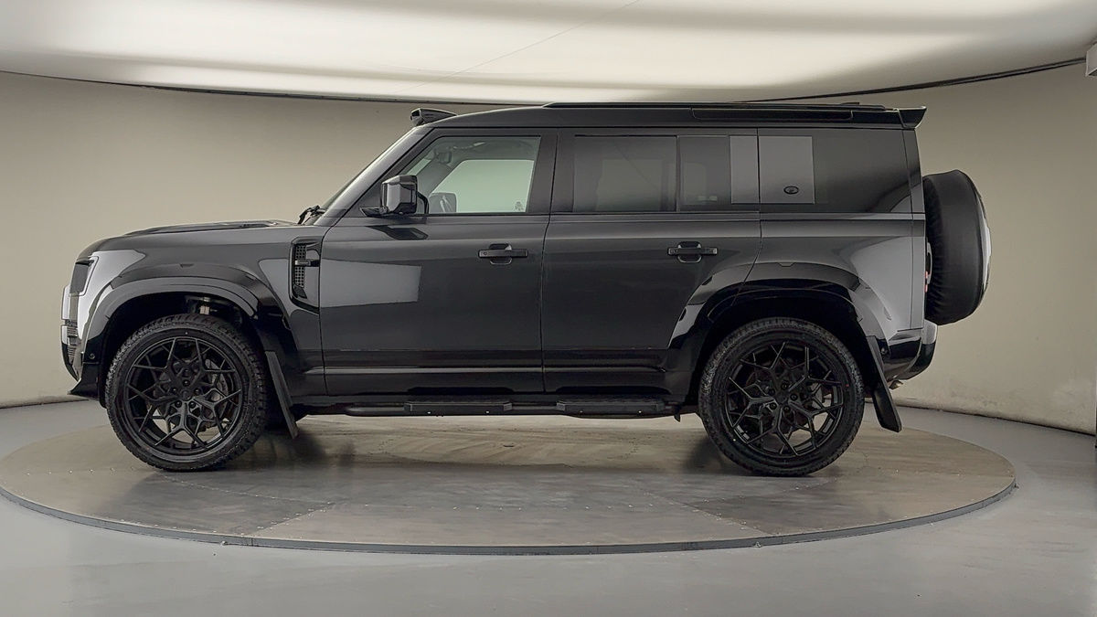 Used Land Rover Defender 110 2023 for sale - 75912458: Photo 15