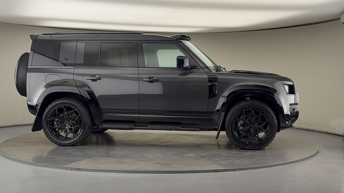 Used Land Rover Defender 110 2023 for sale - 75912458: Photo 40