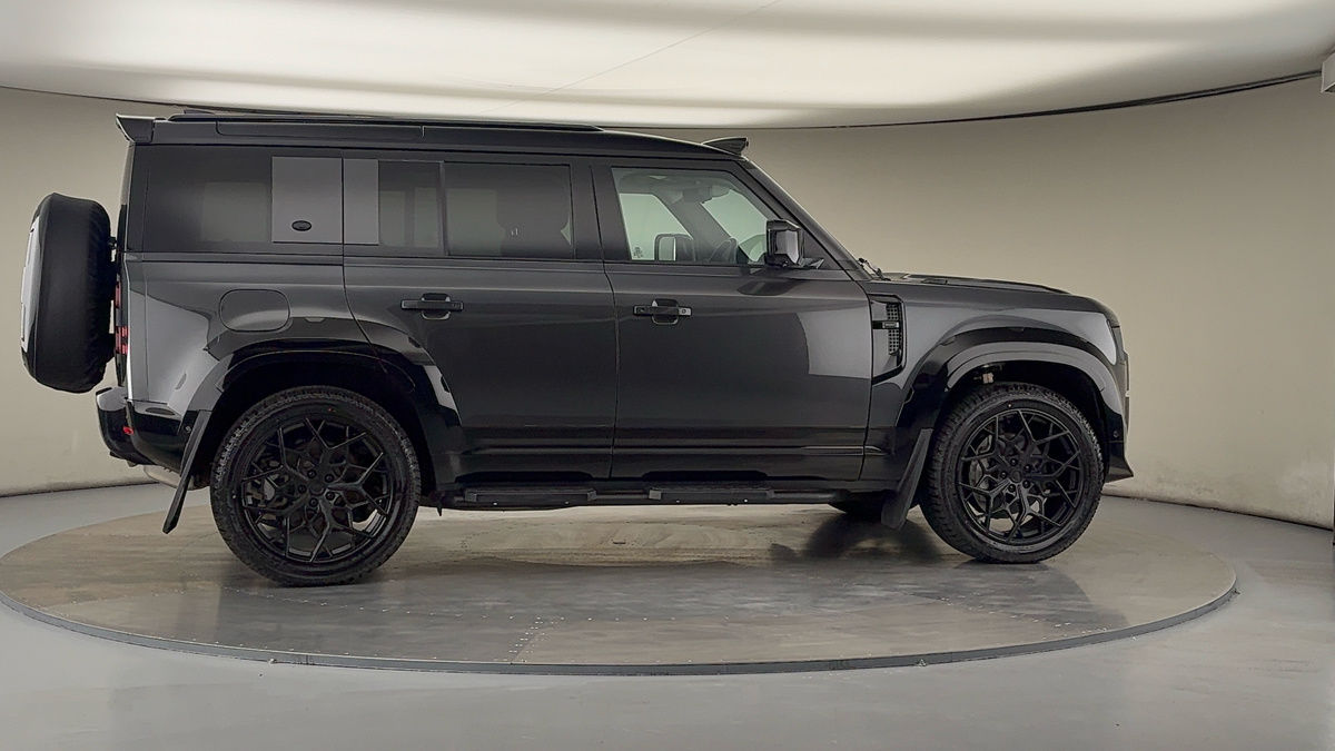 Used Land Rover Defender 110 2023 for sale - 75912458: Photo 41