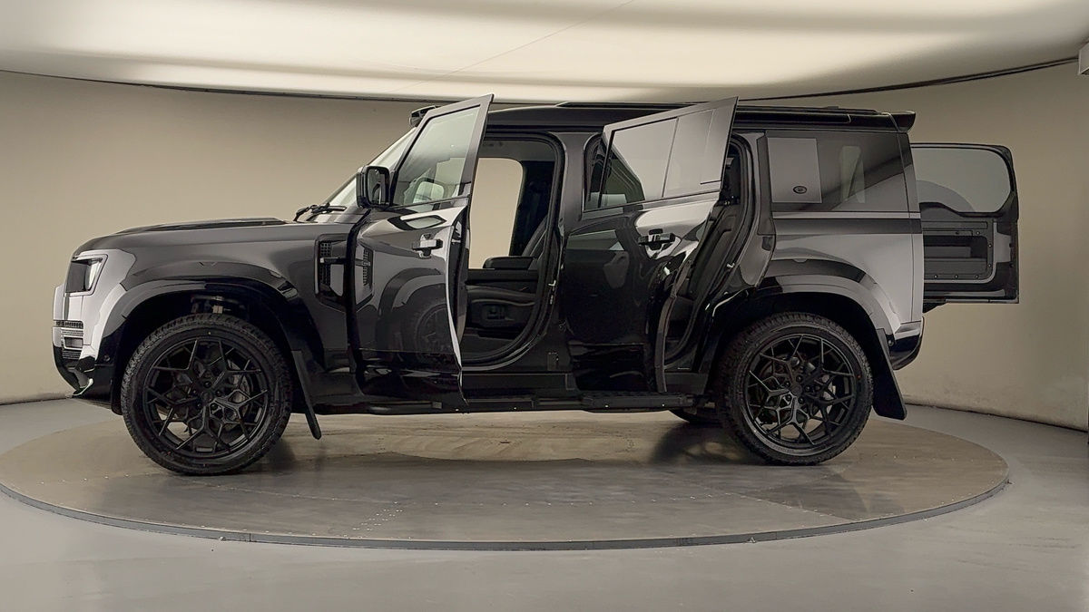 Used Land Rover Defender 110 2023 for sale - 75912458: Photo 51