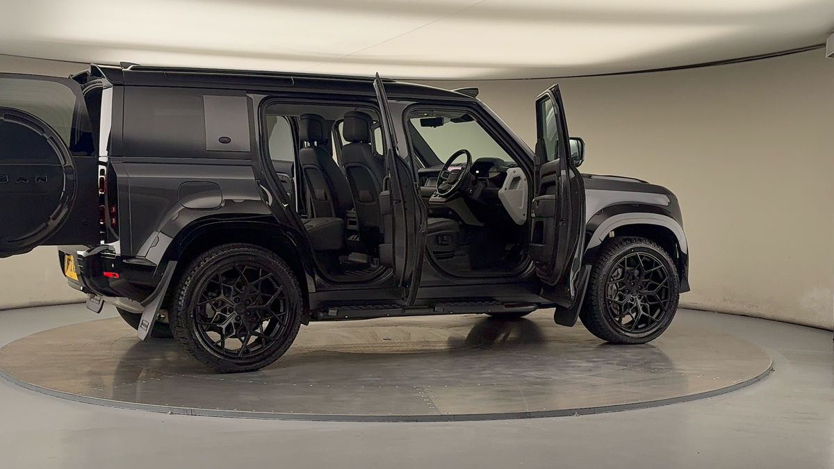 Used Land Rover Defender 110 2023 for sale - 75912458: Photo 61