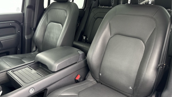 Used Land Rover Defender 110 2023 for sale - 75912458: Photo 7