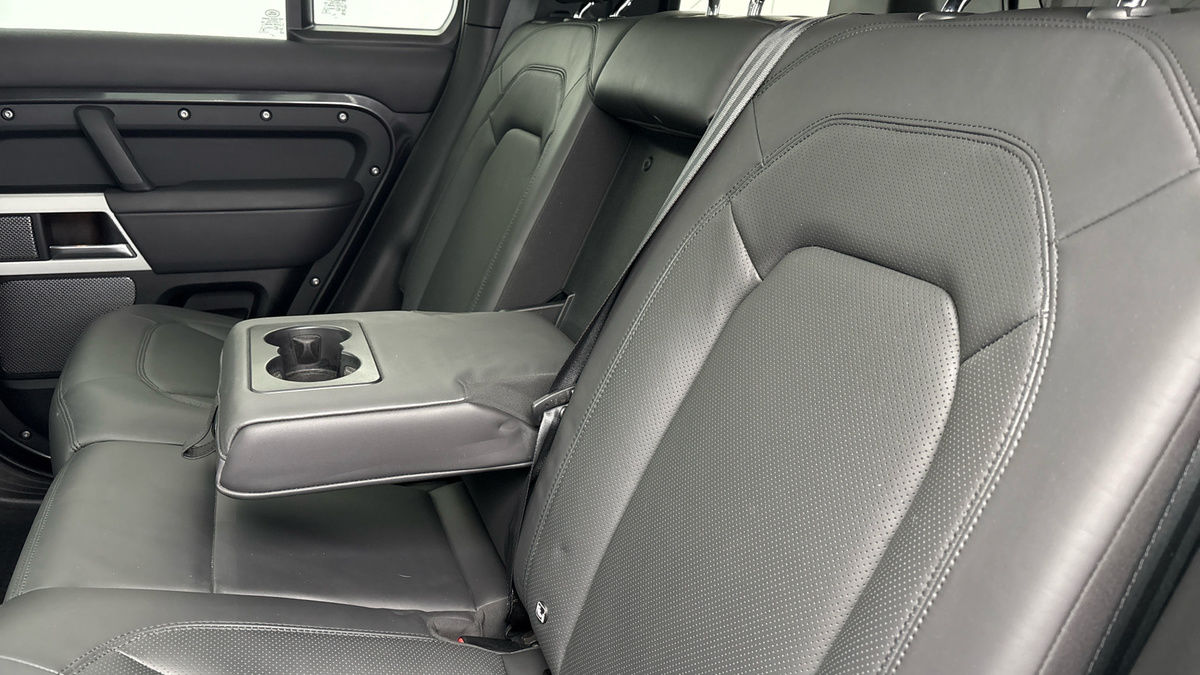 Used Land Rover Defender 110 2023 for sale - 75912458: Photo 9