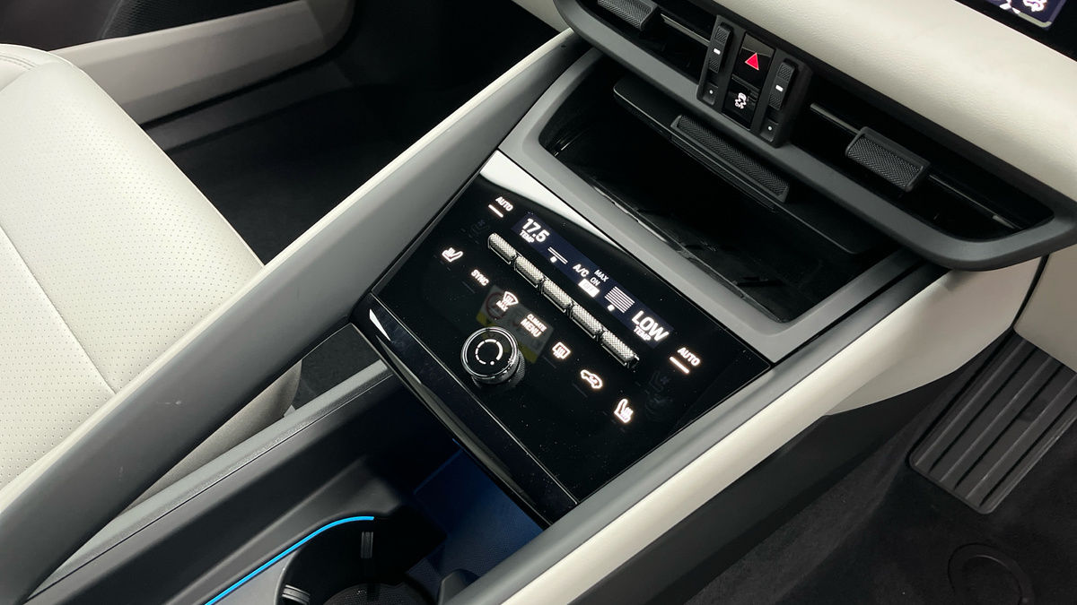 Used Porsche Macan 2025 for sale - 76536435: Photo 11